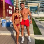 Vanessa Mariposa Instagram - Beach day 🍒 @playapachadubai @fiveluxejbr MARKIERE DEINEN WORKOUT BUDDY 💥🔥 anzeige @honeysand.de ______ #vanessamariposafitness #vanessamariposa #playapachadubai #pacha #dubaijbr#fiveluxdubai #fitnesscouple #fitcouples #couplegoals #gymcouple #gyminspiration #bauchmuskeln