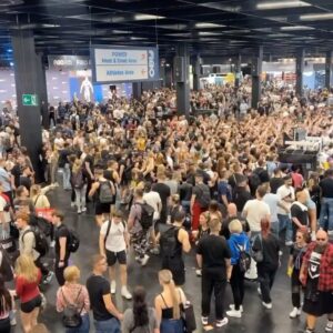 Vanessa Mariposa Instagram - FIBO 2024 💥

Wir waren die letzten Tage auf der Fibo und es war wie jedes Jahr überwältigend. Nicht nur, dass ich SO viele von euch getroffen habe, auch so viele Menschen die sich alle für Fitness interessieren 💪🏼😍 was für eine geile Community! An dieser Stelle wollte ich mich bei jedem einzelnen von euch bedanken 🥺 All der Support, die vielen Markierungen auf Bildern, lieben Nachrichten & vorallem, dass ihr euch jeden einzelnen Tag all meine Sachen hier bei Instagram anschaut und ich euch motivieren kann, freut mich sehr!! DANKE für alles 💪🏼🔥 #bestefitnesscommunity 
_______
#vanessamariposa #fibo2024 #fitnessmotivation #vanessamariposafitness #fitnesscommunity #couplefitness #cologne #fitgirls_inspire