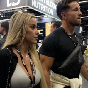 Vanessa Mariposa Instagram - FIBO 2024 💥

Wir waren die letzten Tage auf der Fibo und es war wie jedes Jahr überwältigend. Nicht nur, dass ich SO viele von euch getroffen habe, auch so viele Menschen die sich alle für Fitness interessieren 💪🏼😍 was für eine geile Community! An dieser Stelle wollte ich mich bei jedem einzelnen von euch bedanken 🥺 All der Support, die vielen Markierungen auf Bildern, lieben Nachrichten & vorallem, dass ihr euch jeden einzelnen Tag all meine Sachen hier bei Instagram anschaut und ich euch motivieren kann, freut mich sehr!! DANKE für alles 💪🏼🔥 #bestefitnesscommunity 
_______
#vanessamariposa #fibo2024 #fitnessmotivation #vanessamariposafitness #fitnesscommunity #couplefitness #cologne #fitgirls_inspire