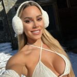 Vanessa Mariposa Instagram - Anzeige | snow bunny 🐰❄️ _________ #vanessamariposa #snowbunny #frenchalps #geneva #wintertime #christmastimeishere