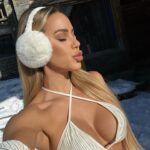 Vanessa Mariposa Instagram - Anzeige | snow bunny 🐰❄️ _________ #vanessamariposa #snowbunny #frenchalps #geneva #wintertime #christmastimeishere