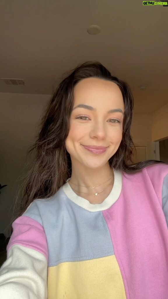 Vanessa Merrell Instagram - A quick look to help you compete with spring flowers 🌸