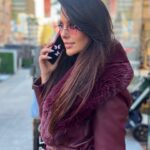 Vanessa Villela Instagram - Happy Thursday Familia! 💜 How’s your 2023 going? Feliz Jueves Familia! 💜 Como va su 2023? Wearing two of my Best Sellers “Pink Blush butterfly sunglasses” from my Wave of Love collection & “The Monarch Silver Ring” 😎💍 Link to my website in my BIO🦋❤️ Coat by @hutch_design 😻@pull_publicrelations @lexipulling 💟💟💟 @cafesheera Love this place for meetings and enjoy lovely drinks and food 🤍