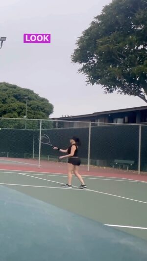 Vanessa Villela Instagram - Tennis is not just a game; it’s my fun route to fitness! 🏃‍♀️💃It’s like a dance on the court, and
 I’m grooving to the beat of every challenge and I know i have a long way to go but it’s about embracing the journey! 
Did you workout today? Who’s with me???🙋‍♀️🙋🦋❤️

El tenis no es solo un juego; ¡Es mi forma divertida de hacer ejercicio ! 🏃‍♀️💃Es como un baile en la cancha, y
 Me estoy moviendo al ritmo de cada desafío y sé que tengo un largo camino por recorrer, ¡pero se trata de abrazar el viaje!
¿Hiciste ejercicio hoy? Quien esta conmigo???🙋‍♀️🙋🦋❤️