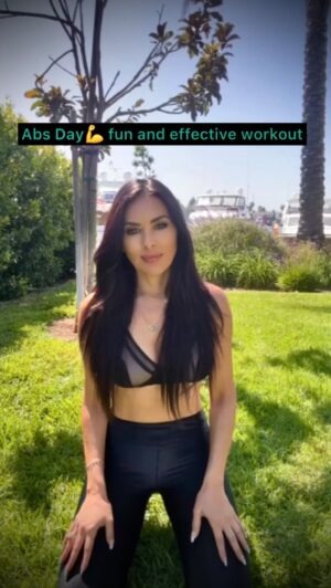 Vanessa Villela Instagram - Wednesday Fitness Abs Day💪🦋
