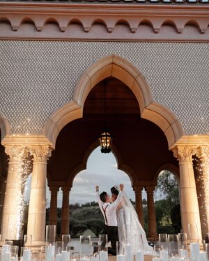 Vanessa Villela Instagram - Walking into our first dance was one of the most magical  moments of the wedding 👰🏻‍♀️🤵🏻‍♂️🥰❤️ I had tingles all over my body, I literally went to the moon and back🌙💫my prince, my husband, my best friend @tomfraud 😍Forever Te Amo!!! ❤️🦋❣️🦋❤️🦋❣️❤️🦋❣️

@Brides Exclusive

Wedding Dream Team🤩

Wedding designer and planner @ladee_designs 
Flowers @nancylobodesigns 
Dress  @galialahav 
Veil @forlovebridal 
Styling @genaromaldo 
Jewlery by @justdesi 
Makeup @pepegutierrezoficial 
Hair @elieraadelia 
Crown @mariaelenaheadpieces 
Tuxedo by @zegliobeverlyhills 
Venue @fairmontgranddelmar
