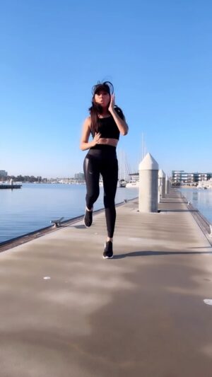 Vanessa Villela Instagram - Quick workout with VV 🥰🦋
Tell me what are your three favorite exercises and I might do them in my next post. 😊
let’s get in shape together 💪

Sesión de ejercicio con VV 🦋
Cuéntame cuáles son tus tres ejercicios favoritos y quizás los haga en mi próximo post. 😊
pongámonos en forma juntos 💪