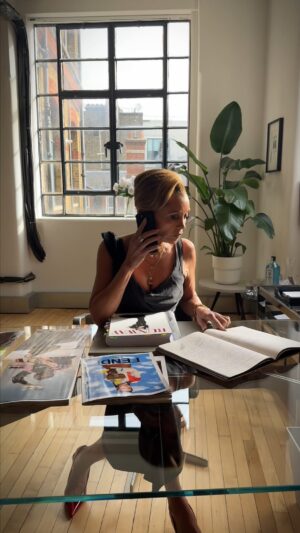 Vanessa Williams Instagram - Pray for the intern.

#ParisFashionWeek
