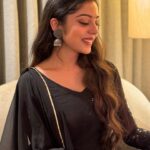 Varsha Bollamma Instagram - Haters will say that’s not a dimple 😌🤭🖤 .