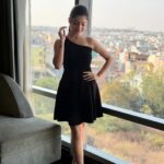 Varsha Bollamma Instagram - What do you call it when a person wearing a black dress makes jokes? . . Dark comedy 🤓🤓🤓