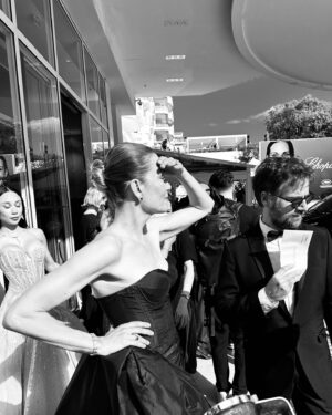 Vicky Kaya Instagram - 🤍🖤 #cannesfilmfestival #NespressoCannes #SunmerWithNespresso
