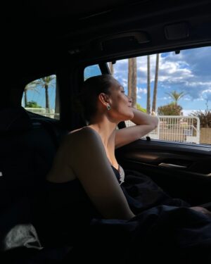 Vicky Kaya Instagram - 🤍🖤 #cannesfilmfestival #NespressoCannes #SunmerWithNespresso