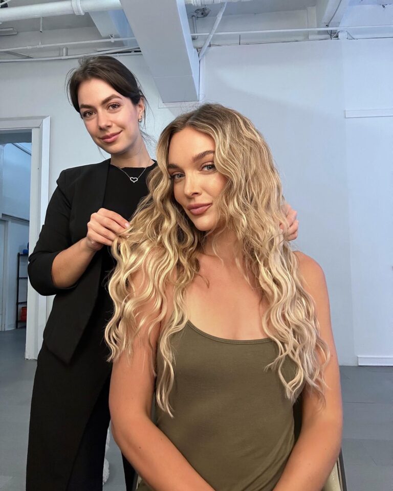 Victoria Jancke Instagram - Getting ready for photoshoot for podcast with @victoria.jancke , hair @cashmere_hair #makeupartist#makeupmiami#hairstylemiami#hairstyle#hairartist