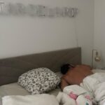 Victoria Mehault Instagram - Celui qu'on ne voit jamais mais qui est toujours là 🤍 Je peux vous assurer que si vous me voyez soigner un pieds c'est que je suis vraiment amoureuse (est ce que mon mec est michele morrone? peut être)