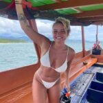 Victoria Mehault Instagram - Niveau de bonheur : Impossible de faire mieux/20 🥹🌸 Bali a eu mon coeur, je veux déjà y retourner 🌴😭 N’hésitez pas à mettre le son sur les 3 vidéos de la fin, c’est cadeau 😭