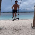 Victoria Mehault Instagram - Niveau de bonheur : Impossible de faire mieux/20 🥹🌸 Bali a eu mon coeur, je veux déjà y retourner 🌴😭 N’hésitez pas à mettre le son sur les 3 vidéos de la fin, c’est cadeau 😭