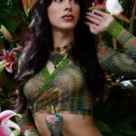 Victoria Volkova Instagram - me siento la más fértil en el jardín de @jeanpaulgaultier makeup x @belusaenz arte x @_pandorama hair x @aldo.ek set design x @florescosmos foto x @carlosmart1 #labelle #paradisegarden