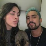 Victoria Volkova Instagram - Hace unos días soñé contigo. Entre abrazos y lágrimas me decías que siempre ibas a estar conmigo pero que tenía que seguir con mi vida. La verdad es que nunca me había hecho falta tanto una persona como hasta ahora y tampoco había sentido este dolor tan profundo. A veces me da miedo que no deje de sentir este vacío que dejas. No sé como voy a hacerle para vivir sin ti, sin volverte a bailar en tus sets, sin que me respondas mis audios de 9 minutos que tanto les hacías burlas, sin nuestros brunch de señoras bien y sin compartir tantas risas y momentos tristes contigo. Lo que se es que estoy agradecida de haberte conocido y de poder haber compartido tantas cosas, hermana. Se que voy a continuar mi vida, y se que también te extrañaré todos los días (y espero pronto dejar de llorar tanto). Pero algo que me hace sentir cerca de ti es que ahora a todas horas te pienso y te siento cerca. Vuela alto, Manzano 💚🕊️ y te veo algún día estés en donde estés para levantar el evento de nuevo. Te ano, siempre. Victoria.