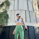 Victoria Volkova Instagram - mi outfit para entrenar hoy usando la nueva línea Adidas Training S 💚🎧 @adidasmx #creadoconadidas #adidastraining