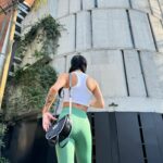 Victoria Volkova Instagram - mi outfit para entrenar hoy usando la nueva línea Adidas Training S 💚🎧 @adidasmx #creadoconadidas #adidastraining