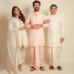 Vijay Deverakonda Instagram - We are a happy Family ❤️ We will make you all super duper happy from April 5th. #FamilyStar Outfit: @chandrikaraamzofficial Styling: @harmann_kaur_2.0 Photographer: @pauldavidmartinofficial