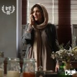 Vishka Asayesh Instagram - و دوباره 😍 «گورکن» نامزد بهترین فیلم جشنواره «کوئینز ورلد» آمریکا شد فیلم سینمایی «گورکن» در ادامه حضور جهانی خود، نامزد دریافت جایزه‌ بهترین فیلم در یازدهمین جشنواره فیلم کوئینز ورلد آمریکا شد. به گزارش روابط عمومی پروژه، فیلم سینمایی «گورکن» به کارگردانی کاظم ملایی و تهیه کنندگی سینا سعیدیان، در جدیدترین حضور بین‌المللی خود نامزد دریافت جایزه‌ بهترین فیلم سینمایی در یازدهمین جشنواره فیلم کوئینز ورلد آمریکا شد. این فیلم تا به حال در 28 جشنواره بین‌المللی رقابت کرده و 13 جایزه‌ جهانی به دست آورده است. «گورکن» ماه گذشته توانست جوایز بهترین فیلم، بهترین فیلم از نگاه تماشاگران، بهترین بازیگری زن (ویشکا آسایش) و جایزه بهترین گروه بازیگران را از نوزدهمین جشنواره‌ بین‌المللی فیلم ریورساید آمریکا دریافت کند. این فیلم 25 خرداد ماه نیز در بخش مسابقه هشتمین جشنواره‌ هنرهای زیبای کالیفرنیا به نمایش درمی آید. امسال یازدهمین جشنواره فیلم کوئینز ورلد، در بخش‌های آثار سینمایی، فیلم کوتاه، تجربی، مستند، انیمیشن و موزیک ویدئو، از 23 ژوئن تا 3 جولای 2021 (2 تا 12 تیرماه 1400) در شهر نیویورک آمریکا برگزار خواهد شد. «گورکن» روایت زنی به‌ نام سوده شریف زادگان با بازی ویشکا آسایش است که درست قبل از ازدواج مجددش دچار یک چالش سخت در زندگی شخصی‌اش می‌شود. عوامل اصلی این فیلم عبارتند از مدیر فیلم‌برداری: مجید گرجیان، دستیار اول کارگردان و برنامه‌ریز: آلاله هاشمی، تدوین: بابک قائم، طراحی و ترکیب صدا: حسین ابوالصدق، موسیقی: مهدی پناهی، طراح چهره‌پردازی: محمود دهقانی، مدیر صدابرداری: محمد کیان ارثی، طراح صحنه: منیر رضی‌زاده، طراح لباس: ندا نصر، مدیر تولید: حامد آزادی، عنوان‌بندی و جلوه‌های بصری: امیر مهران، جلوه‌های ویژه میدانی: ایمان کرمیان، دستیار اول فیلم‌بردار: داریوش رجایی، منشی صحنه: مهشید صادقی، عکاس: یوسف عبدالرضایی و فاطمه تقوی، روابط عمومی: فاطمه رستمی، بازیگران: ویشکا آسایش، حسن معجونی، مهراوه شریفی‌نیا، بهنوش بختیاری، رضا بهبودی، مهدی حسینی‌نیا، سیاوش چراغی‌پور، محمود نظرعلیان، حمیدرضا محمدی، محمدامین اسدی، یدالله شادمانی، ندا دهشیری و گوهر خیراندیش.