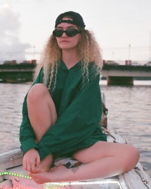 Vitória Falcão Instagram - parece que eu ainda tou lá um pouco