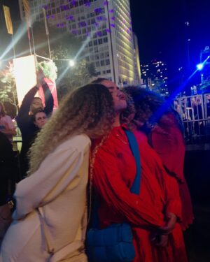 Vitória Falcão Instagram - fui muito feliz no @mita.festival 🤍 vi minha amiguinha vendo a banda do coração e sendo muito feliz. amei muito meu casal pefelido. me embrenhei com minhas irmãs, 1 e 3, uma em três, todas por uma e aquela pataquadinha q a gente sabe bem como é o amor. na última foto, tou em frente a prefeitura dessa cidade maluca q me dá um monte de coisa e me bota doida tb. a lua em cima, lucas e nay na minha frente, bem como minha vida é

prontas pra turnê das namoradeiras?  jajajajajjajajaja