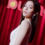 Vivian Sung Instagram - ：當下的每一個決定都是最好的。 如今也達成自己心目中的最佳體態♡ 那些以往認為的不可能，今年逐漸從夢幻清單變成Done List，唱了喜歡的歌，拍了部韓國電影，接下來也終於要實踐在美國進修生活的夢想。 從前無數次地害怕、糾結、焦慮，都是因為太在意太著急。花了一段時間才打從心底相信，當下的每一個決定都是最好的。 現在我的生活中，有burner不間斷的陪伴，讓我持續在不同舞台和生活場景中自信地發光發熱 ❤️‍🔥 #船井生醫 #船井burner #船井倍熱 #極纖錠 #小紅纖 #去你的體脂肪 #降低體脂最有感 #8週醫學實證 #給你史上最Down