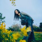 Vivian Sung Instagram - I know I’m pretty but tell me again 💕✨🌹 #LOEWE #LOEWEflamenco