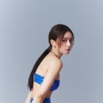 Vivian Sung Instagram - 寧可不斷地去挑戰，也不要過著平淡無聊的日子。 突然想起年初時寫的專欄 -「趣你生命的每一刻」，慶幸現在的每一個選擇，都有延續當時文字的精神，不管是在穿搭或表演上，我真的很享受每次不同的突破跟蛻變。 - 好玩一直玩好玩一直玩～ 原來，活的有趣也可以是美麗的動力呀！ #謝謝願意陪我瘋狂的你們 #謝謝現在的自己
