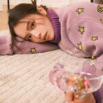 Vivian Sung Instagram - 終於開始喜歡、接受自己的各個面向 但奇怪⋯ 還是會不小心一直左臉對鏡頭ㄋㄟ - 「生命可以隨心所欲，但不能隨波逐流。」 - 貓的報恩 🐈‍⬛🐈 💕 #2024goals @voguetaiwan