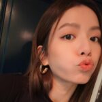 Vivian Sung Instagram - 躺了兩天養病，今天終於能水水的上班了✨🧚🏻‍♂️💕
