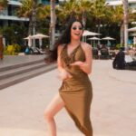 Vrushika Mehta Instagram - Raise your hand if you’ve ever danced to this song! 🙋🏻‍♀️ If not, come dance with me. @secretsrivieracancun #reels #explore #reelitfeelit #reelitfeelit
