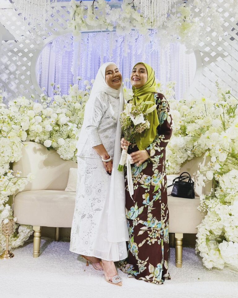 Wan Sharmila Instagram - Rezeki awak Shamira & Tam! Alhamdulillah & congrats. Selamat pengantin baru. ♥️👰‍♀️🤵🏽