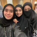 Wan Sharmila Instagram - U need companionship.. (become stronger as mountain) increase iman together… eg: go umrah together.. wake friends to ibadah.. etc.. 👆🏻 Antara note yang sempat lala salin during IlM Fest Also the best homework for us to do : About 10 sabahat Nabi Muhammad SAW were promised Jannah. MasyaaAllah. Inspiring . Jom kita buat sama2! 🫀♥️ Thank you very much to @kaiyisah @iamiliiiiiiii @zandrahakimi all beautiful ladies with beautiful heart for having me. Xoxo!