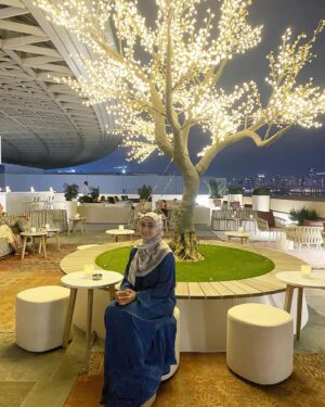 Wan Sharmila Instagram - Last day puasa. Thank you Abu Dhabi. 
- Louvre Abu Dhabi
- Qasr Al Watan
- Sheikh Zayed Grand Mosque 

#abudhabi