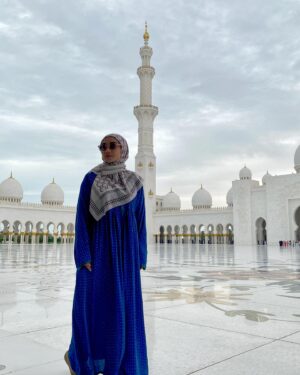 Wan Sharmila Instagram - Last day puasa. Thank you Abu Dhabi. 
- Louvre Abu Dhabi
- Qasr Al Watan
- Sheikh Zayed Grand Mosque 

#abudhabi