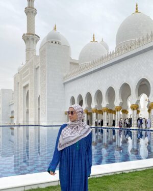 Wan Sharmila Instagram - Last day puasa. Thank you Abu Dhabi. 
- Louvre Abu Dhabi
- Qasr Al Watan
- Sheikh Zayed Grand Mosque 

#abudhabi