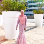 Wan Sharmila Instagram - Tengah practice nak berjalan raya rumah mak awak. Kalau comel macam ni boleh dapat duit raya tak? ☺️ Selamat Hari Raya .. 😍 *sorry la caption miang pulak* @angguncottoncollection_hq #anggunrayakaliniberbeza