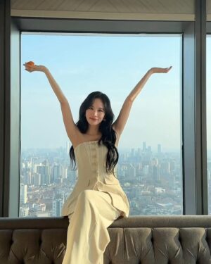 Wang Feifei Instagram - 开工大吉
