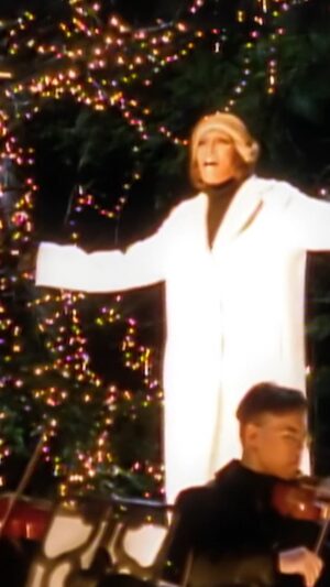 Whitney Houston Instagram - On January 25, 1997, "I Believe In You And Me" from 'The Preacher's Wife: Original Soundtrack Album' peaked at #4 on the Billboard Hot R&B Chart, staying on that chart for 20 weeks! 🤩 The following week, it reached #4 on the Billboard Hot 100. The video was filmed in Fishkill, NY using the single version of the song produced by David Foster (Mervyn Warren and Whitney had produced the film version). Scenes from the movie are also intercut in the video 🎬