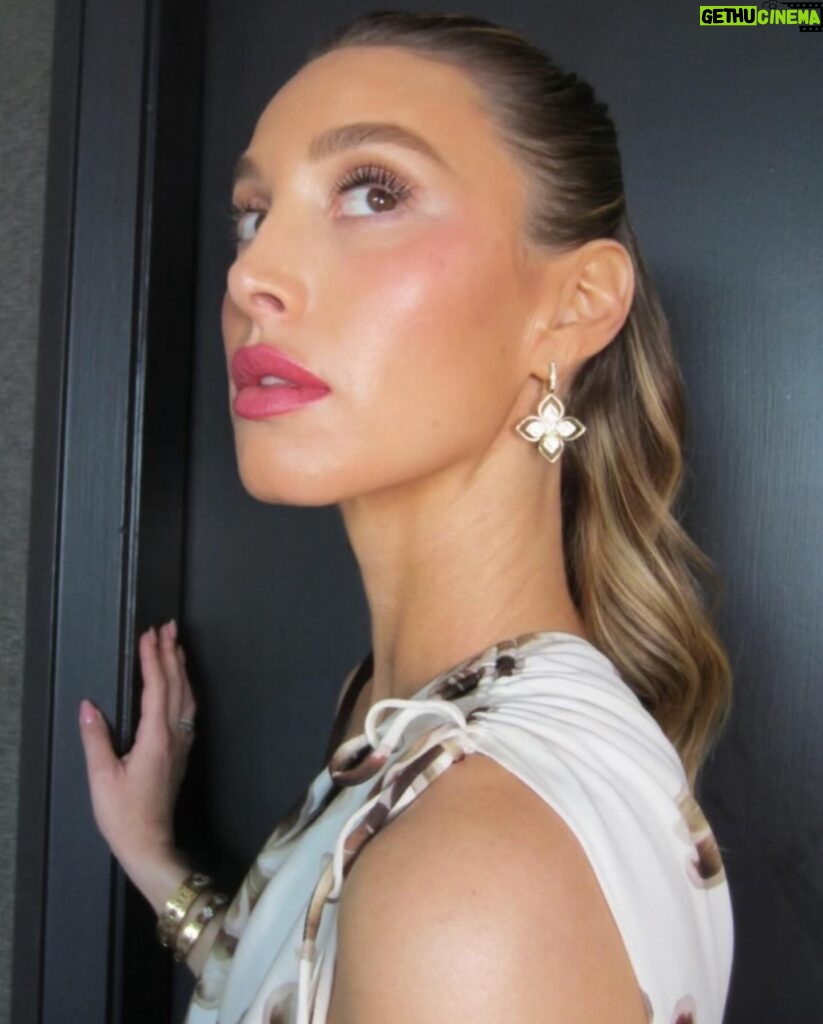 Whitney Port Instagram - I cherish my New York glam team, especially when it requires a 6am call time. Hair by @rosibelhair Make up by @isabelrosado