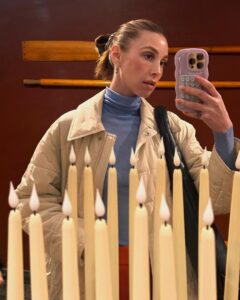 Whitney Port Instagram - Hopping on the In’s & Out’s 🚂 for the new year with a side of some 🩵&❤️. What are some of yours?