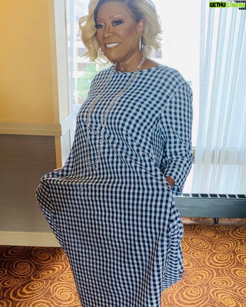 Whoopi Goldberg Instagram - My friend @mspattilabelle wearing my @dubgeebywhoopi - this is the 3/4 sleeve Cocoon Dress Thank you!!!! Available at Amazon
