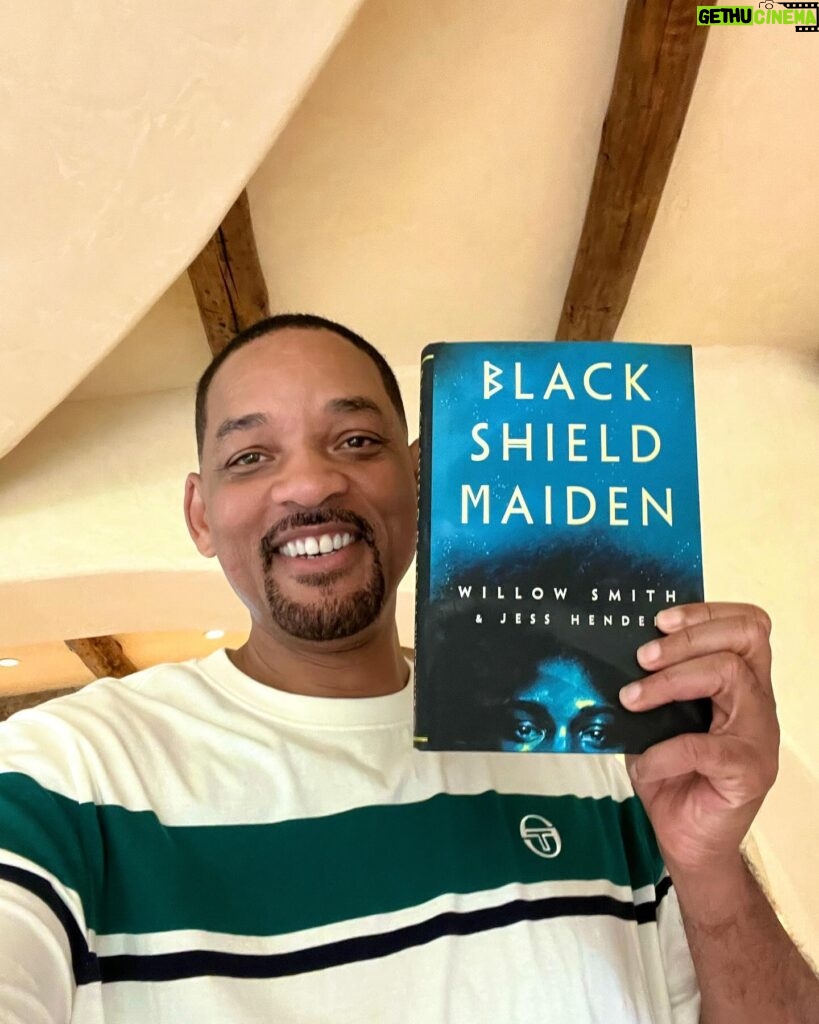 Will Smith Instagram - Willow WROTE A NOVEL! I am soooooo proud! #blackshieldmaiden