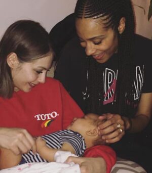 Willa Holland Instagram - These things make me happy, enjoy