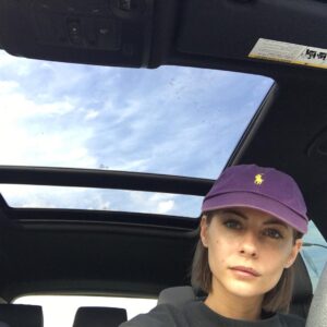 Willa Holland Instagram - asked Siri to teach me to be selfless and she took a selfie 🖕🏼