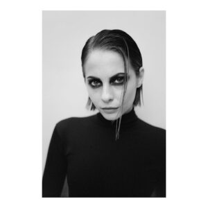 Willa Holland Instagram - greasy
📷 @for_you_for_you