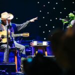 Willie Nelson Instagram - A special #Luck reunion. @luckreunion #RainbowConnection 📷: Alana Swaringen